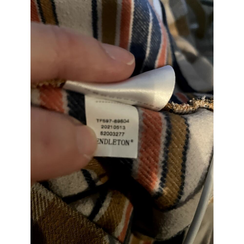 Pendleton Plaid Shirt Jacket Shacket Overshirt 10… - image 5